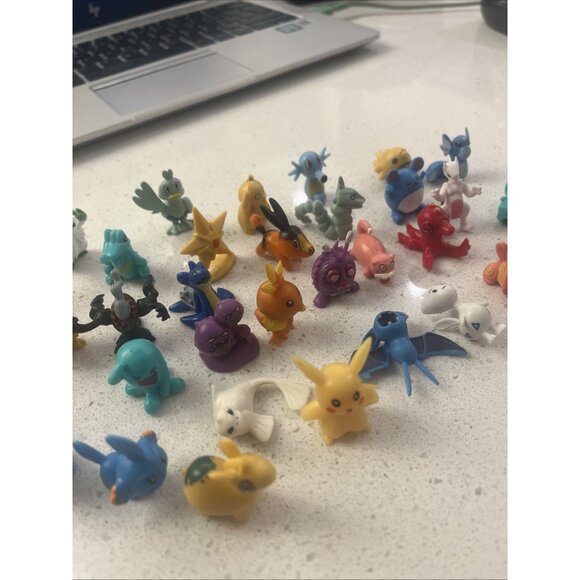 Pokemon Miniatures Lot of 35 - Picture 4 of 5